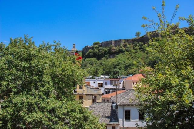 Ballo Apartments Gjirokaster Ngoại thất bức ảnh