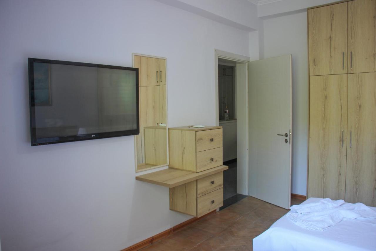 Ballo Apartments Gjirokaster Ngoại thất bức ảnh