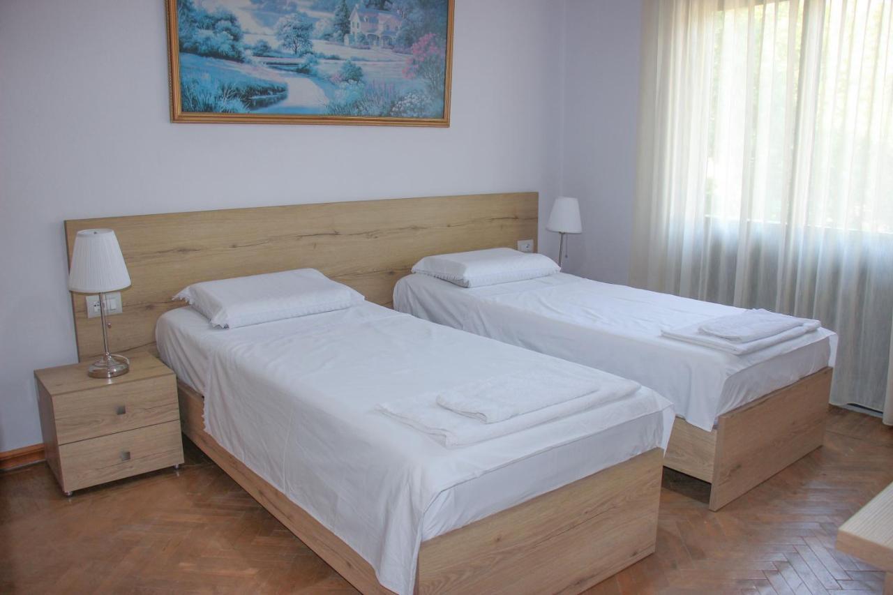Ballo Apartments Gjirokaster Ngoại thất bức ảnh